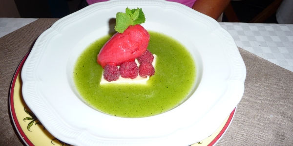 Kiwi-Himbeer Dessert